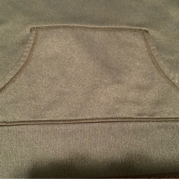 Women’s L Under Armour Hooded Sweatshirt Grey Pink.  Dark Gray with Pink symbol - Picture 5 of 7